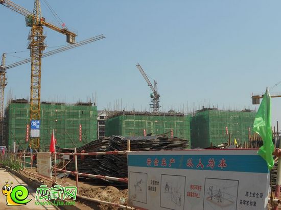 趙都華府14—16#樓工地實(shí)景