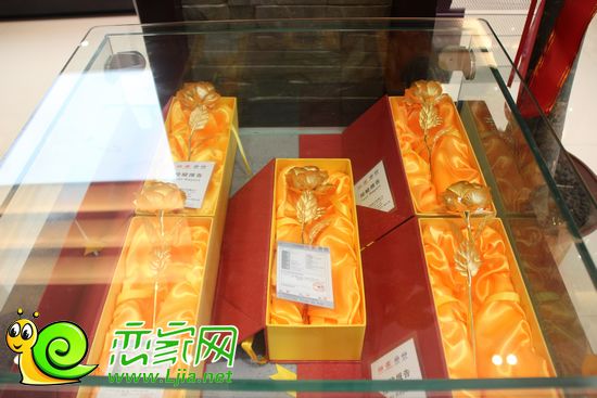 8月1日—11日購(gòu)房送金玫瑰