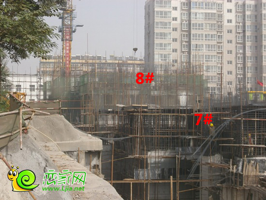 盛錦花園8#樓出地面2層