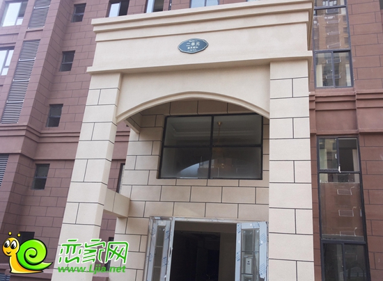 小區(qū)闊氣的單元入口