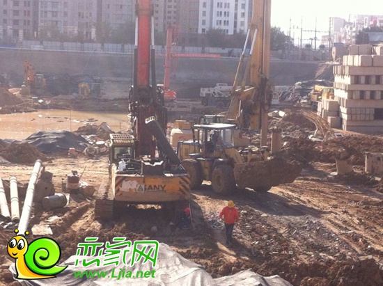 財(cái)智天地工地實(shí)景