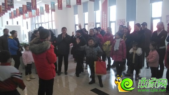 嘉賓踴躍回答問(wèn)題