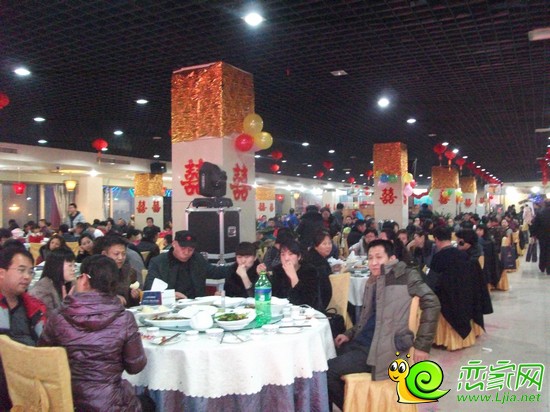 聯(lián)歡會現(xiàn)場人氣爆棚
