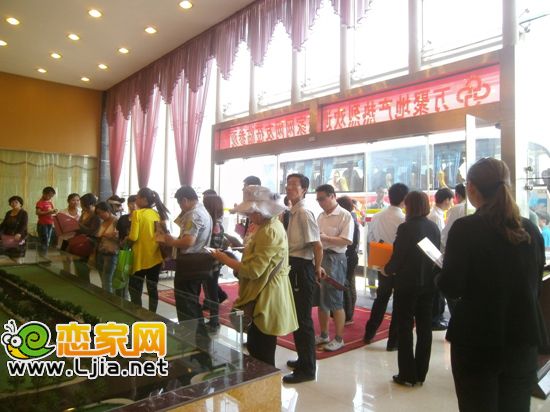 萬(wàn)聚凱旋城沙盤講解