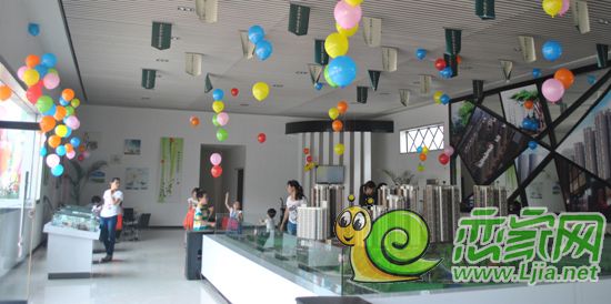 金世紀花園售樓部內(nèi)