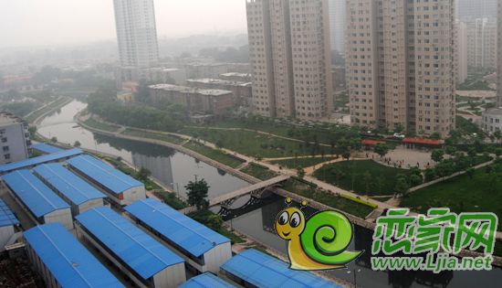 金世紀(jì)花園旁景觀