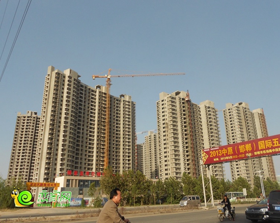 頤景藍(lán)灣小區(qū)實(shí)景圖