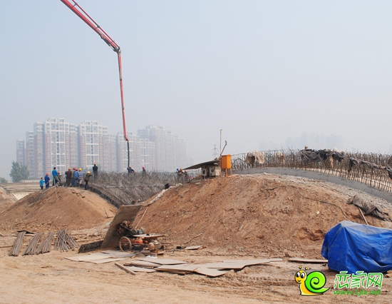 在建的支漳河大橋