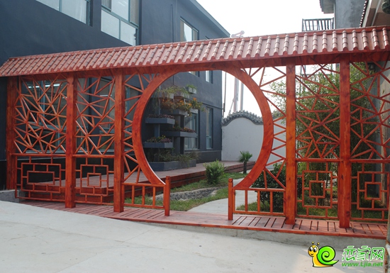 萬(wàn)聚凱旋城沿河景觀帶