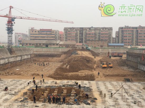 財(cái)智天地工地實(shí)景