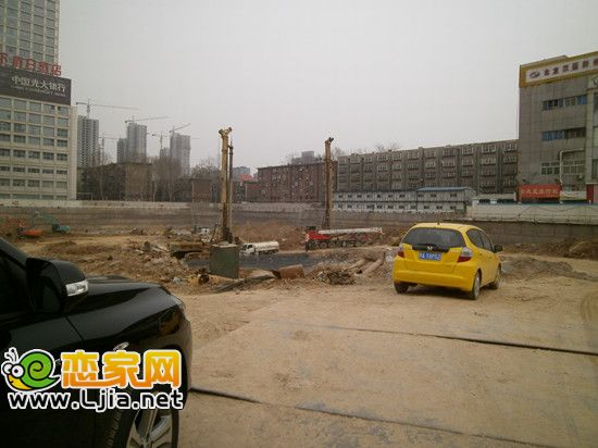 融通國際施工現(xiàn)場