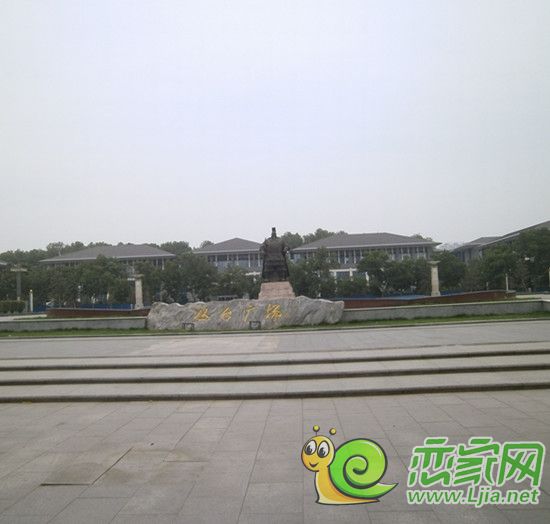 邯鄲市叢臺廣場