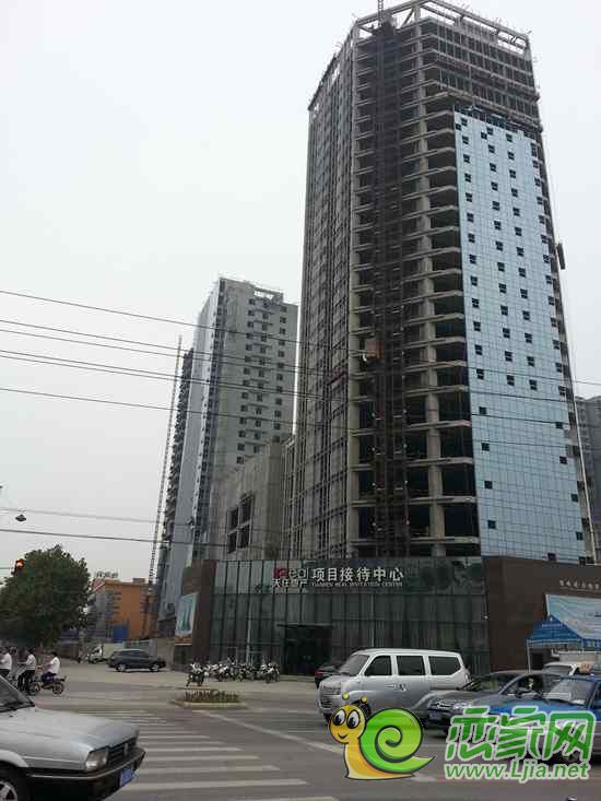 寫字樓商業(yè)區(qū)進(jìn)度實(shí)景圖