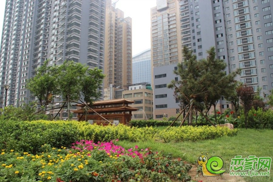 邯鄲鴻基行政公館園內(nèi)實(shí)景圖