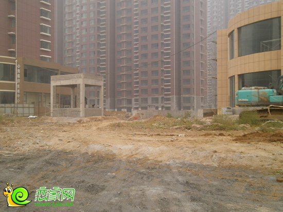 心海假日正在做門前景觀噴泉建設(shè)
