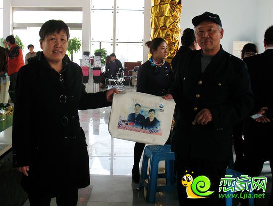 現(xiàn)代·海棠灣客戶展示DIY環(huán)保袋