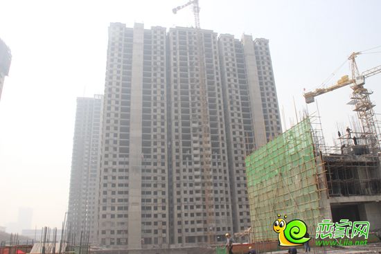 現(xiàn)代奧城施工現(xiàn)場