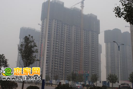 趙都新城主體高層封頂