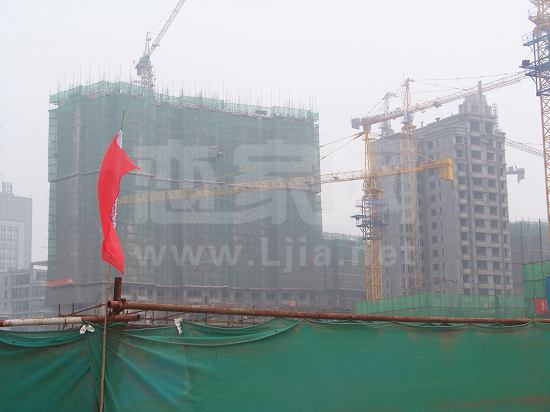 楓丹白露施工現(xiàn)場(chǎng)（2011.8.13）