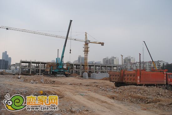 現(xiàn)代奧城商業(yè)工程進(jìn)度