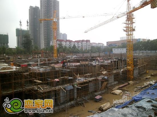 嘉泰中心住宅4#、5#  正在做地下即將出地面