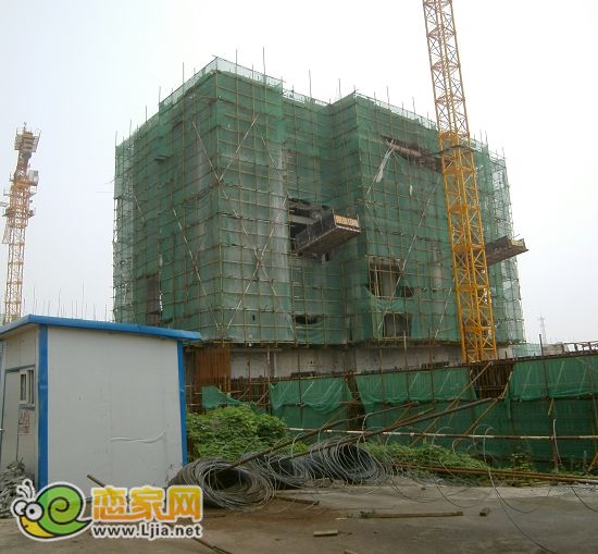 潤(rùn)實(shí)月亮灣6# 出地面5層