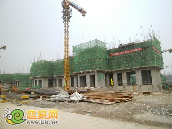 御景江山城工程進度 出地面2層
