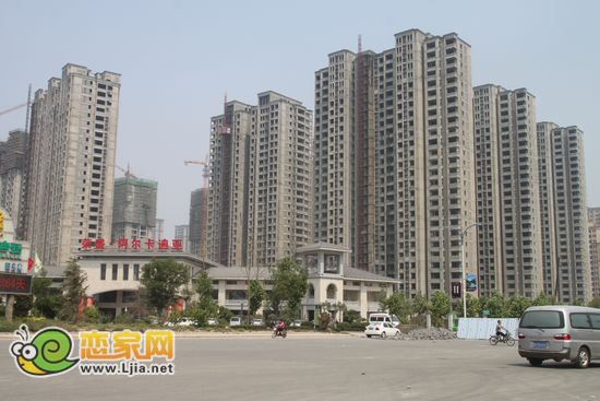 阿爾卡迪亞藍(lán)天城工地遠(yuǎn)景