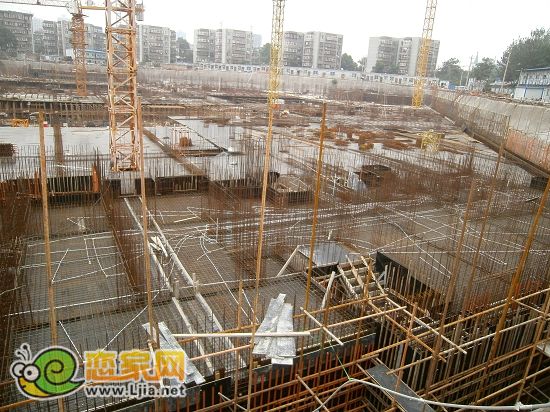 上都名苑工程進(jìn)度：正在做地下2層