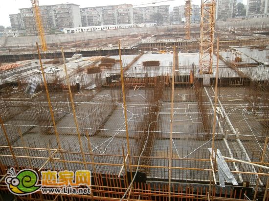 上都名苑工程進(jìn)度：正在做地下2層