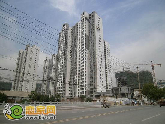 旺角花園工地遠(yuǎn)景 