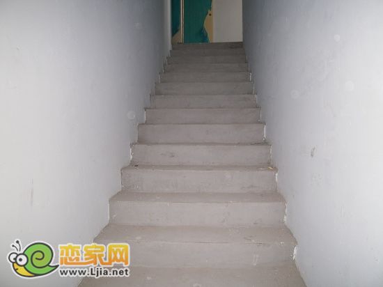 旺角花園住宅項(xiàng)目：2#樓步梯實(shí)拍