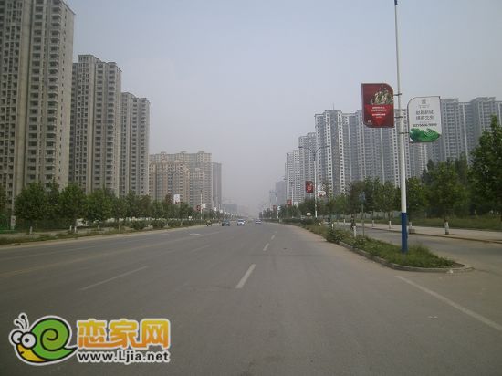 趙都新城交通要道：浴新大街