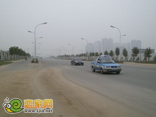 趙都新城交通要道：陵西大街