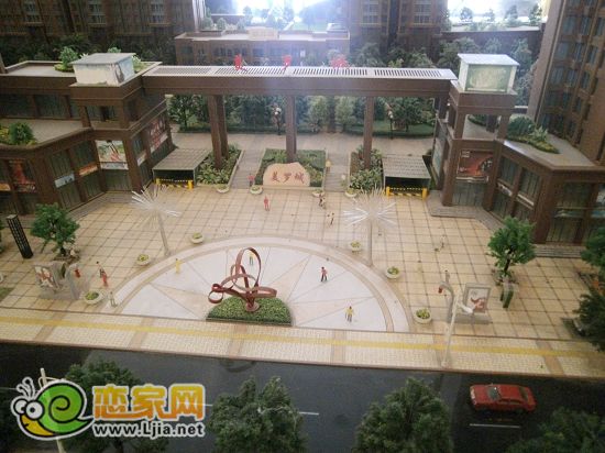 美羅城小區(qū)大門
