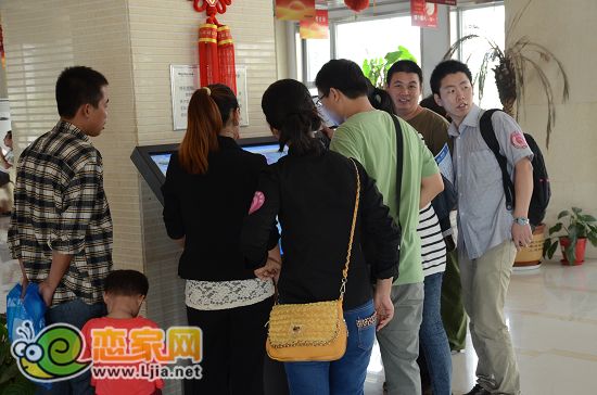 戀家網(wǎng)看房團：現(xiàn)場挑選戶型