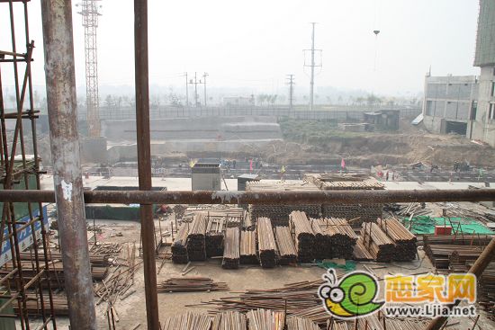 美的城2#正在做地下