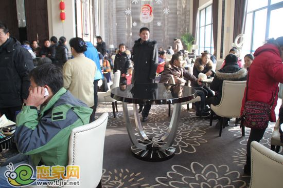 美的城“溫情暖冬 歡樂(lè)美的”活動(dòng)現(xiàn)場(chǎng)