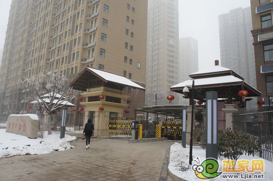 雪景中的小區(qū)