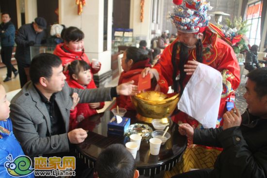 財神爺爺發(fā)紅包嘍