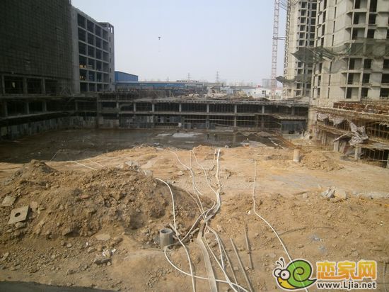 天悅名苑1號(hào)樓正在做地下
