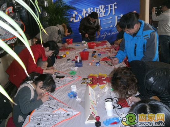 美的城風箏DIY活動現(xiàn)場