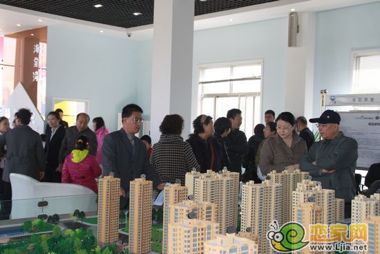 現(xiàn)代海棠灣冷餐會現(xiàn)場
