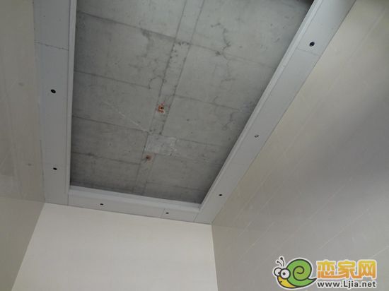 大廳精裝修正在進(jìn)行中