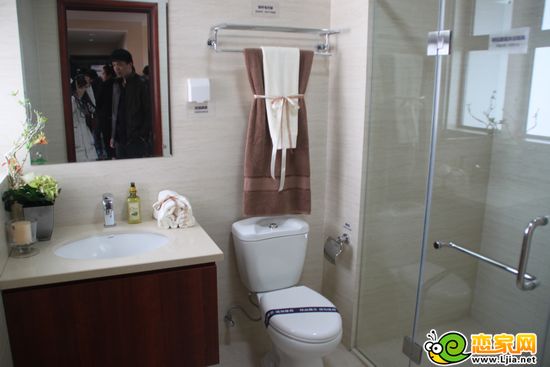 美的城10號(hào)樓121㎡樣板房 洗手間