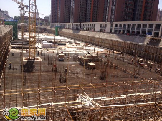 安居東城商務中心預計年底將全面封頂，屆時，S2、S4地塊的建設將全面啟動。 