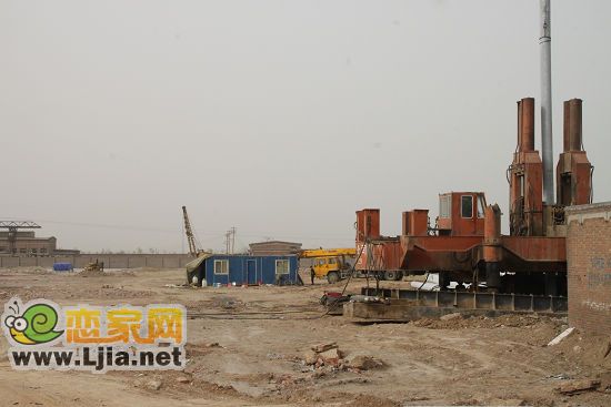 心海假日施工現(xiàn)場(chǎng)（2011.4.8)