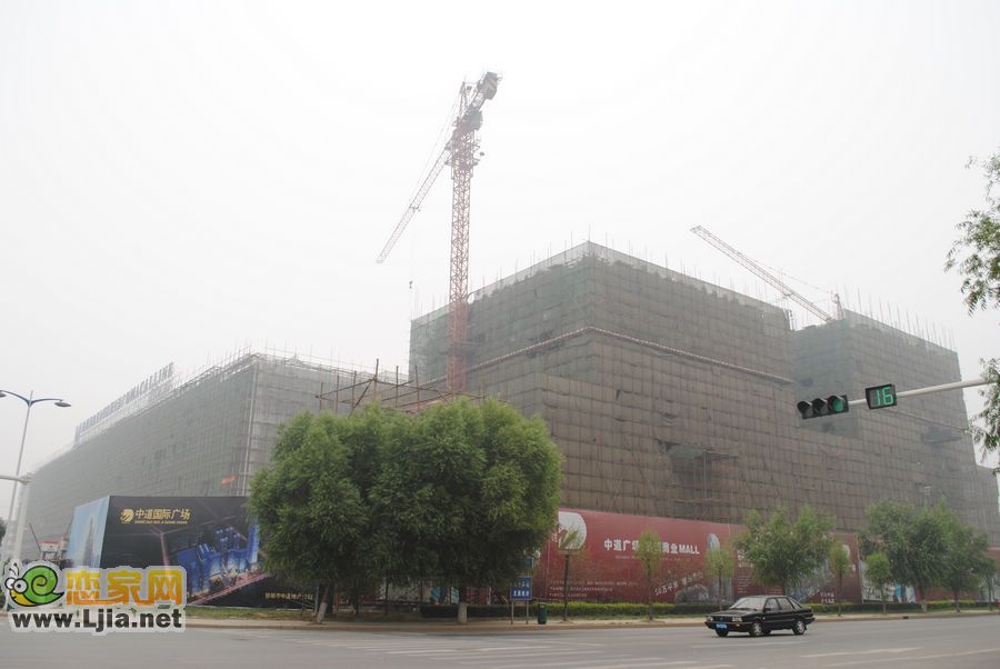 中道大廈施工現(xiàn)場(2011.6.16)