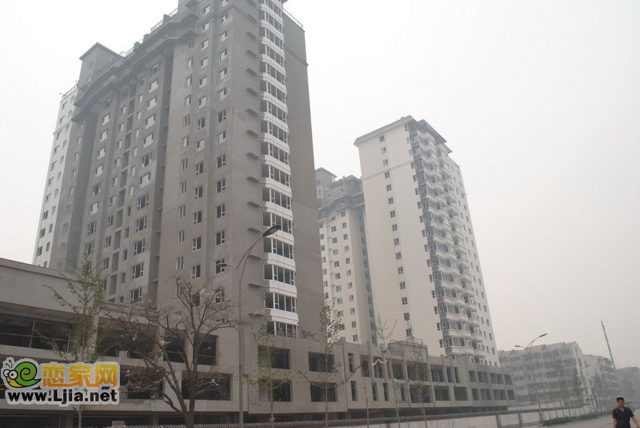 錦玉華庭施工現(xiàn)場（2011.06.14）