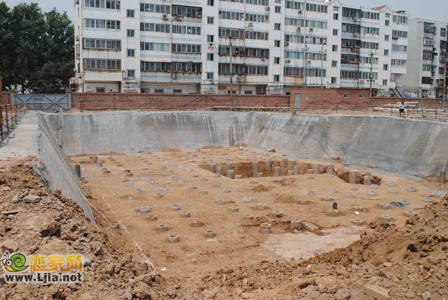 力天鳳凰城施工現(xiàn)場（2011.7.11）